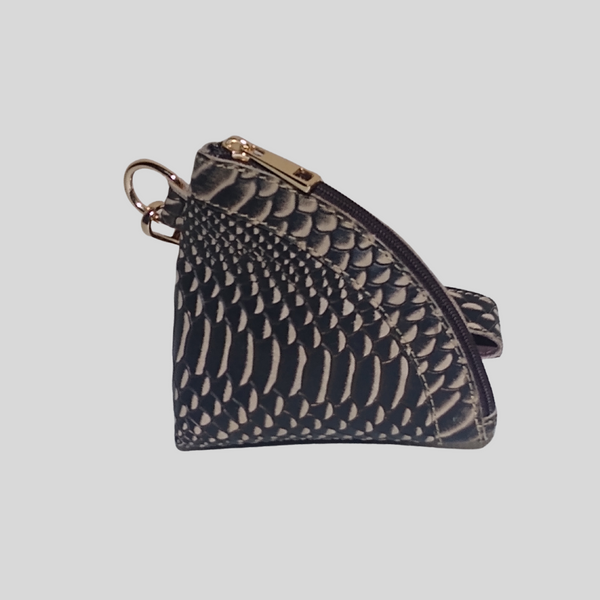 Mini cartera Vermuda cuero triangular vista frontal