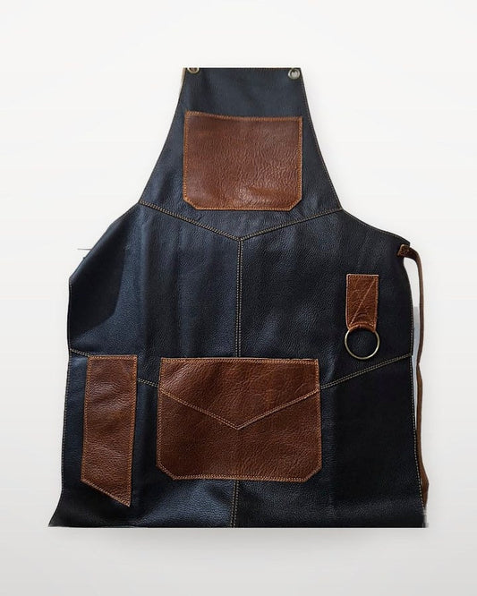 Pechera de cuero Plan V talla XL color Negro, con bolsillos en cuero cognac y argolla metálica